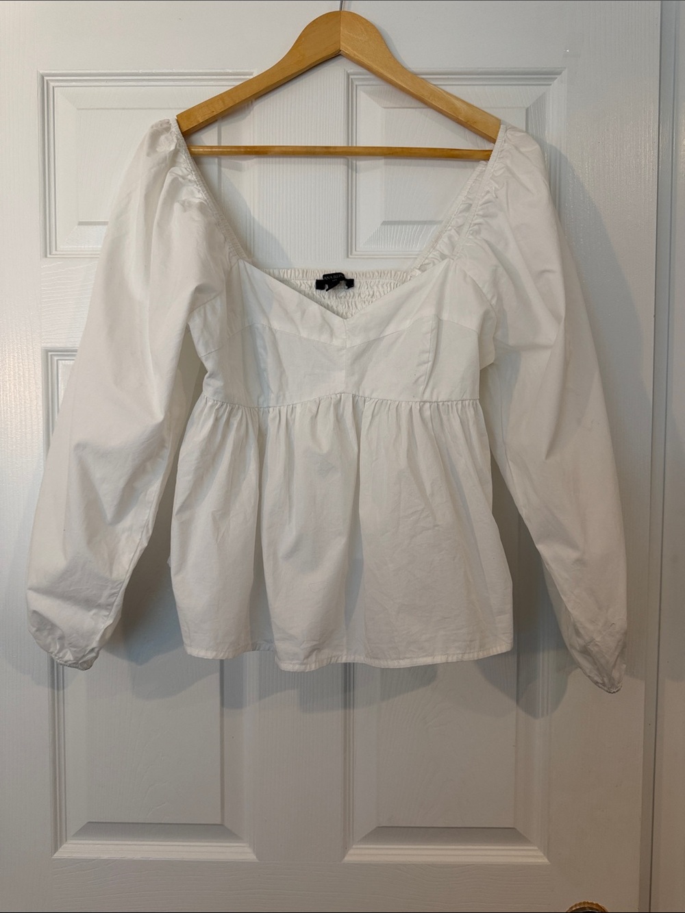Banana Republic White Peasant-Style Long Sleeve Blouse